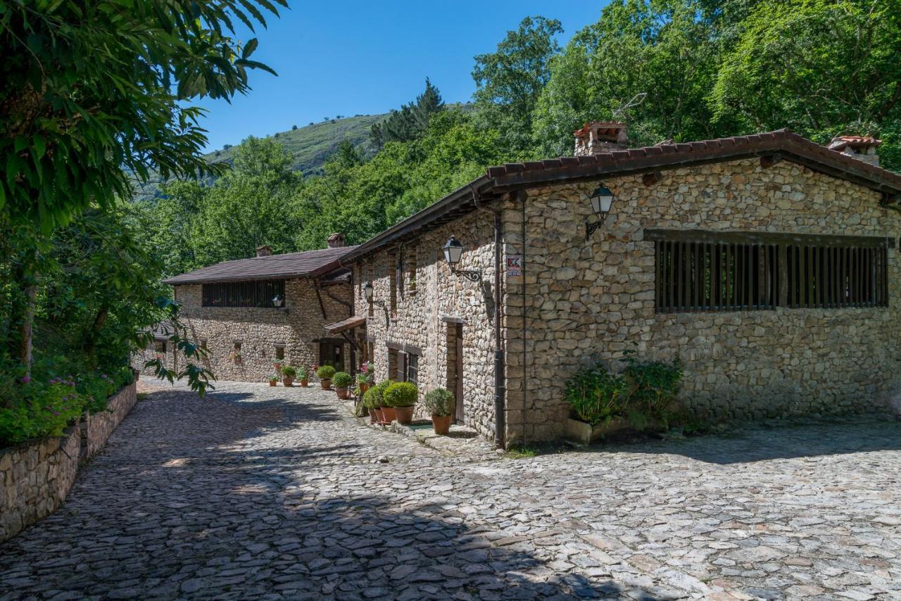 Hotel Rural La Tahona De Besnes アレナス・デ・カブラレス エクステリア 写真