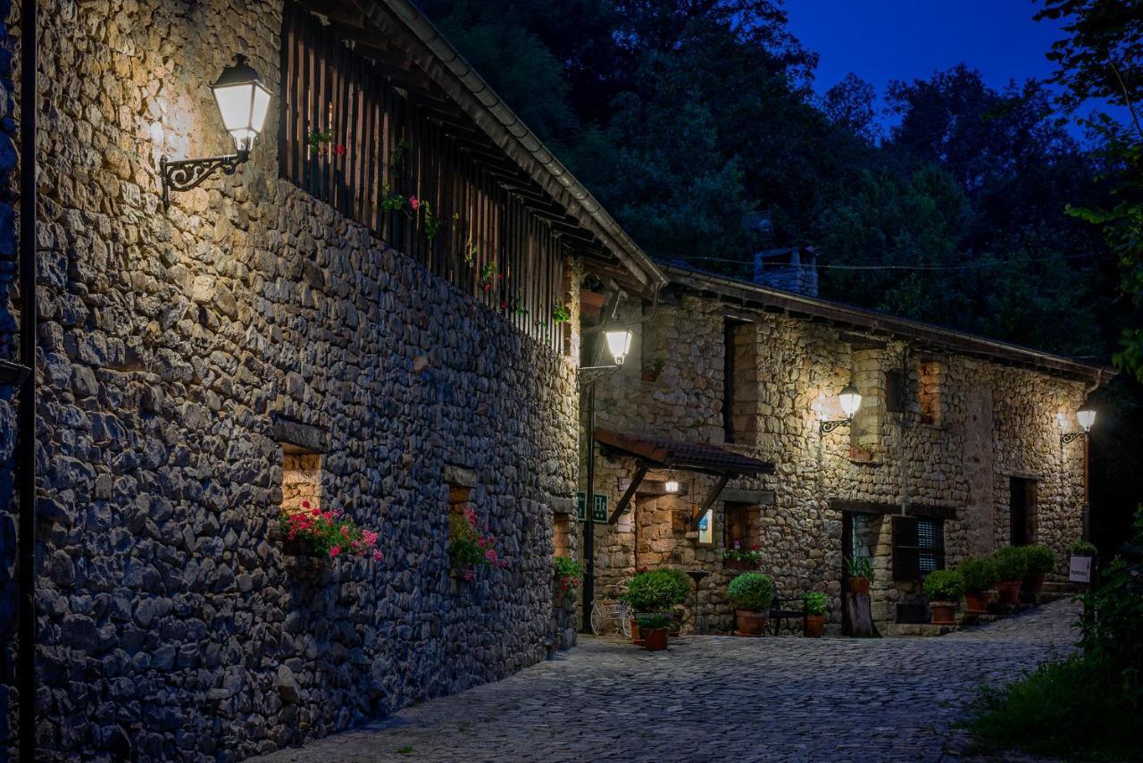 Hotel Rural La Tahona De Besnes アレナス・デ・カブラレス エクステリア 写真
