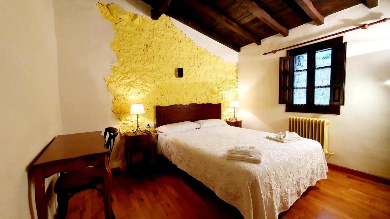 Hotel Rural La Tahona De Besnes アレナス・デ・カブラレス エクステリア 写真