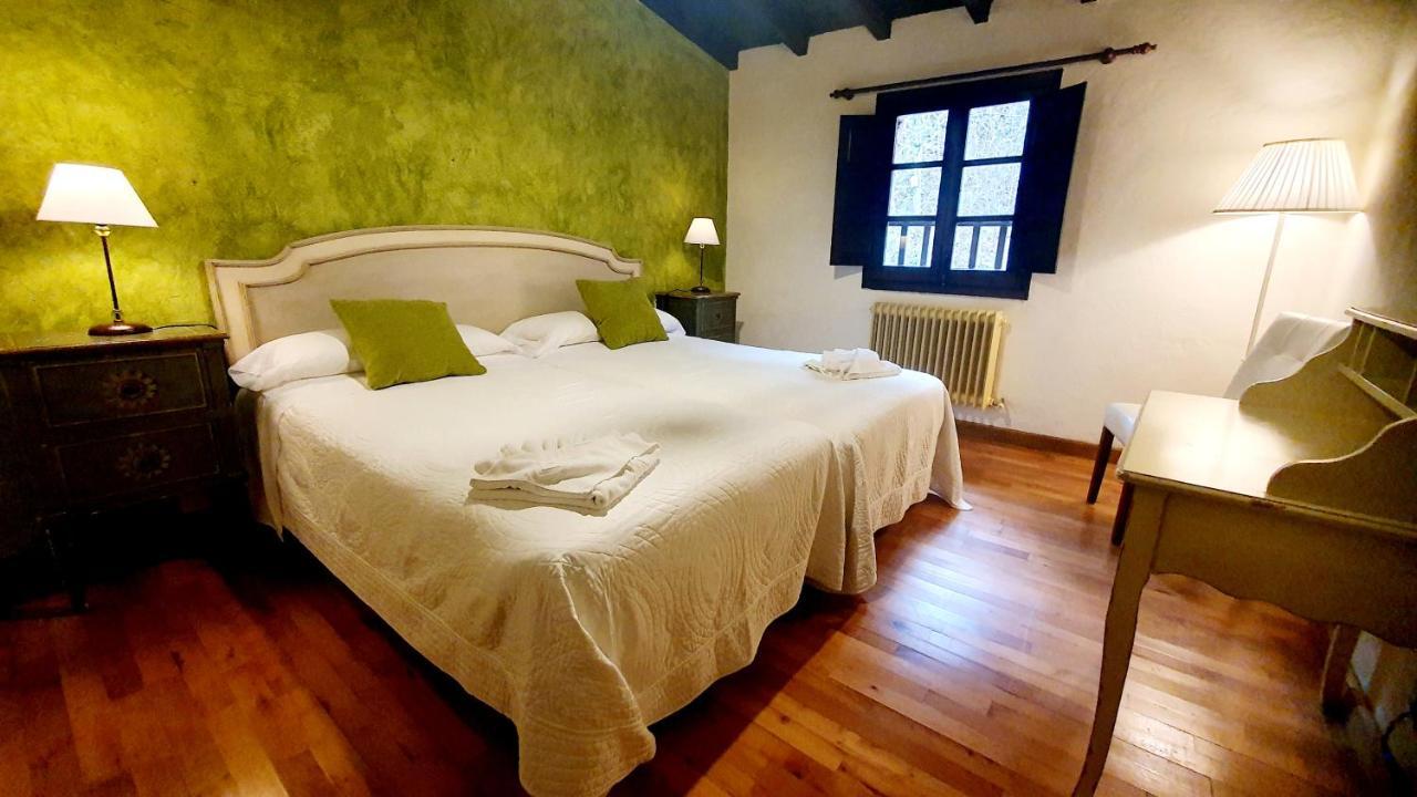 Hotel Rural La Tahona De Besnes アレナス・デ・カブラレス エクステリア 写真